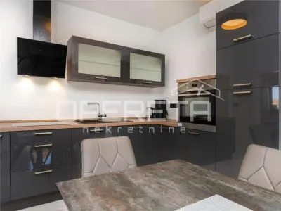 Appartement Trois Pièces à Vendre à Vodice, Srima - foto 2