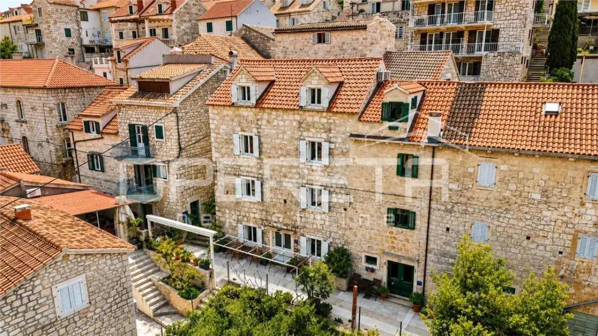 Appartement en pierre à vendre à Hvar, Croatie - foto 2