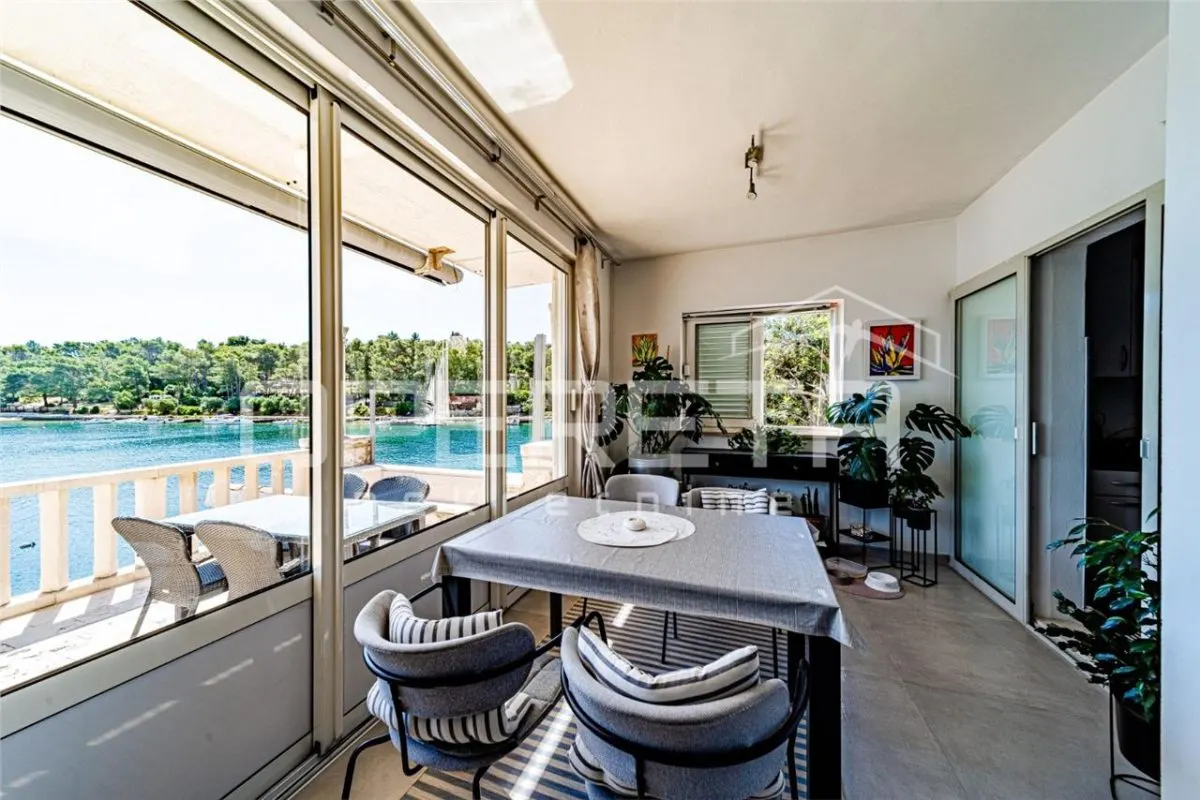 Two Seafront Residential Units with Garden and Terraces, Korcula - foto 14
