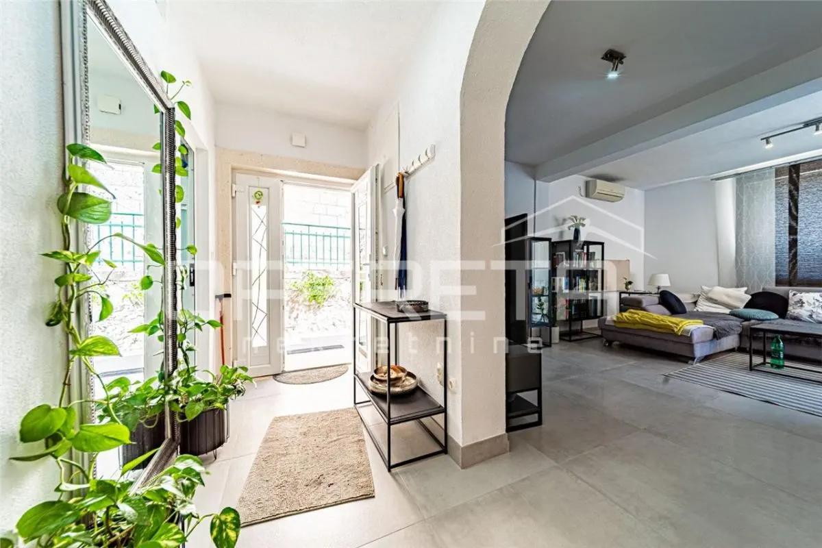 Two Seafront Residential Units with Garden and Terraces, Korcula - foto 4