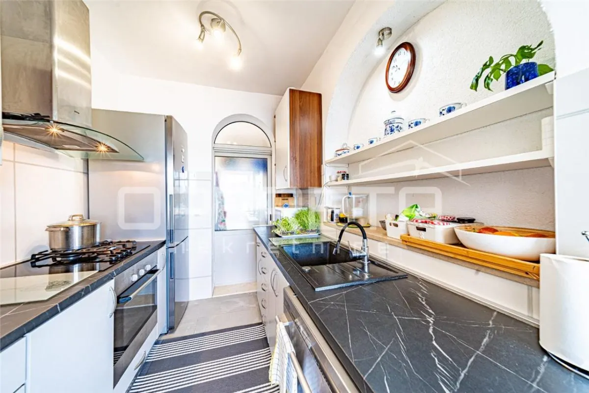 Two Seafront Residential Units with Garden and Terraces, Korcula - foto 6