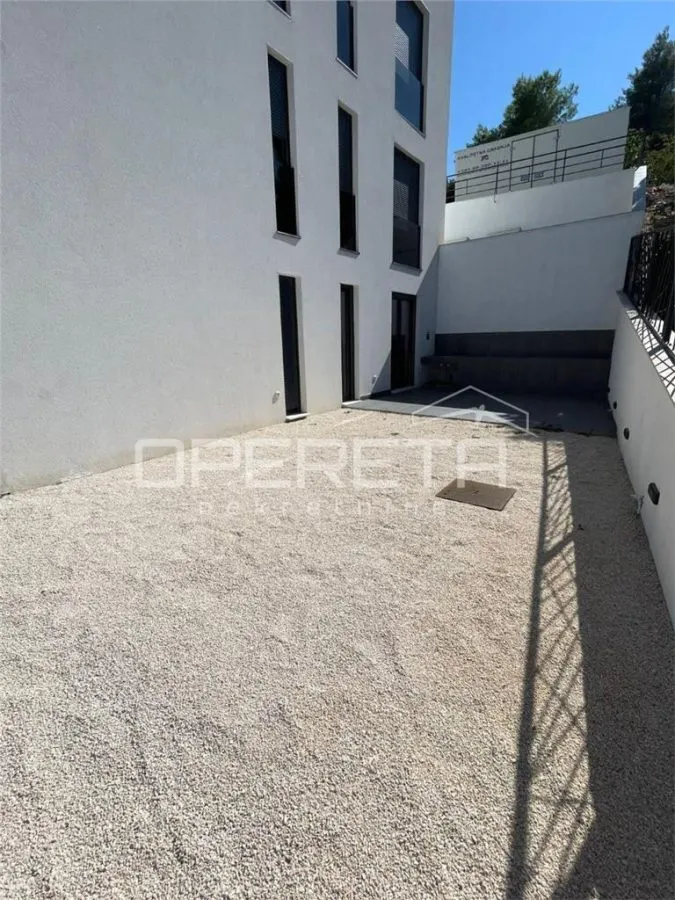 Apartamento de Tres Dormitorios en Venta en Croatia, Marina - foto 13