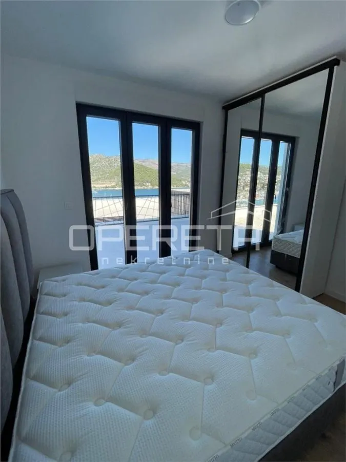 Apartamento de Tres Dormitorios en Venta en Croatia, Marina - foto 7