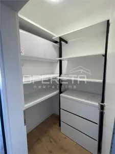 Apartamento de Tres Dormitorios en Venta en Croatia, Marina - foto 9