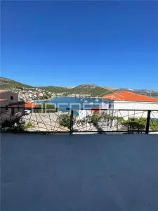 克罗地亚玛丽娜三卧室公寓待售 - Marina
