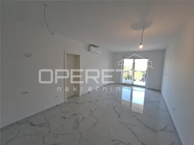 Apartamento de Dos Dormitorios en Venta en Okrug Gornji, Croacia - foto 4
