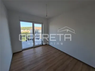 Apartamento de Dos Dormitorios en Venta en Okrug Gornji, Croacia - foto 6
