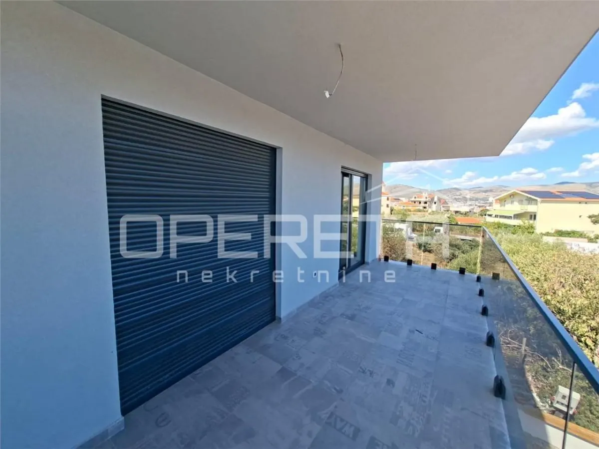 Apartamento de Dos Dormitorios en Venta en Okrug Gornji, Croacia - foto 9