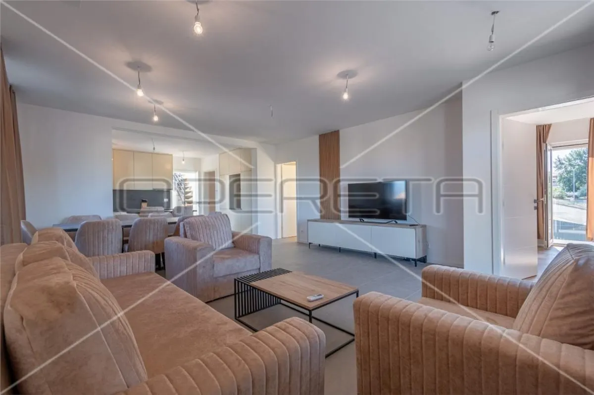 Apartament de vanzare in Croatia, Porec - foto 1