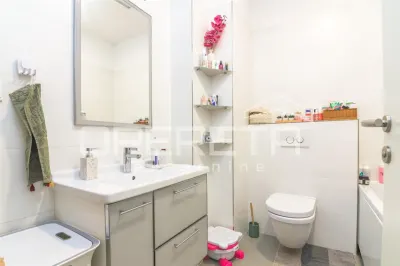 Apartamento de Tres Dormitorios en Venta en Zagreb, Maksimir - foto 9