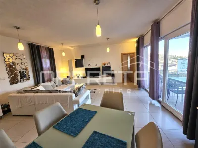 Appartement Spacieux avec Piscine et Parking, Okrug Gornji, Croatie - foto 4