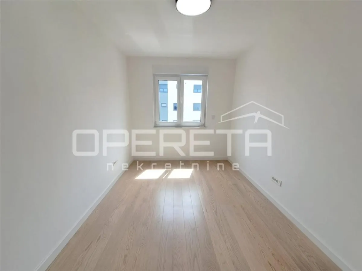 Appartement de Luxe de Cinq Chambres à Vendre à Velika Gorica - foto 18