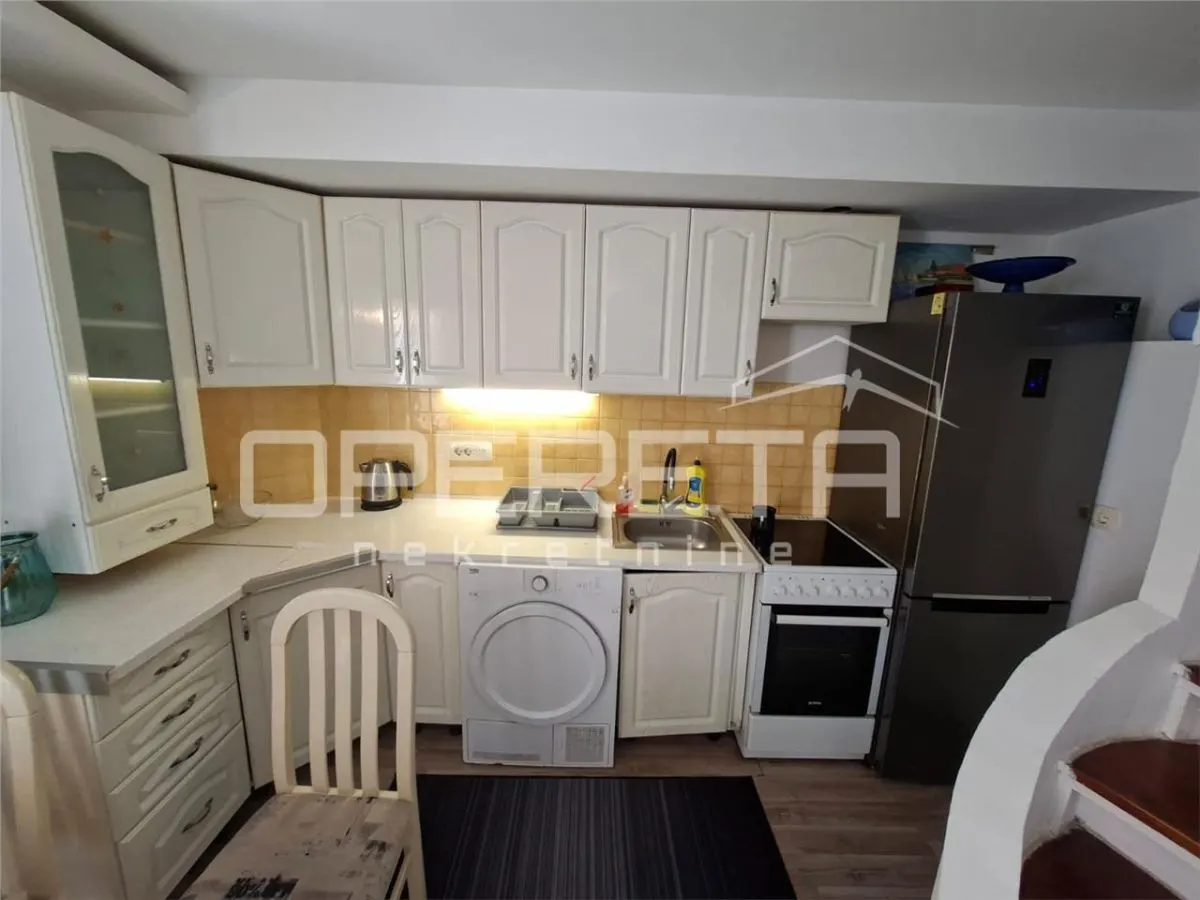 Apartamento de Dos Plantas en Venta en Varoš, Split, Croacia - foto 7