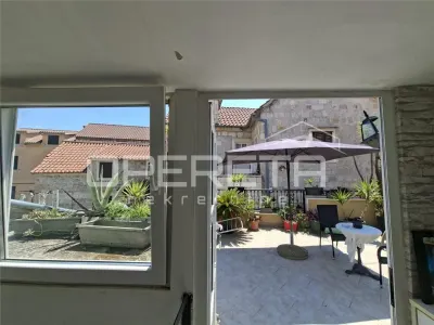 Apartamento de Dos Plantas en Venta en Varoš, Split, Croacia - foto 8