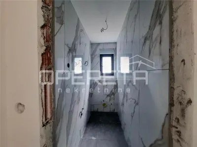 克罗地亚罗戈日尼察公寓出售 – 距海边70米，2025年夏季交付 - foto 21