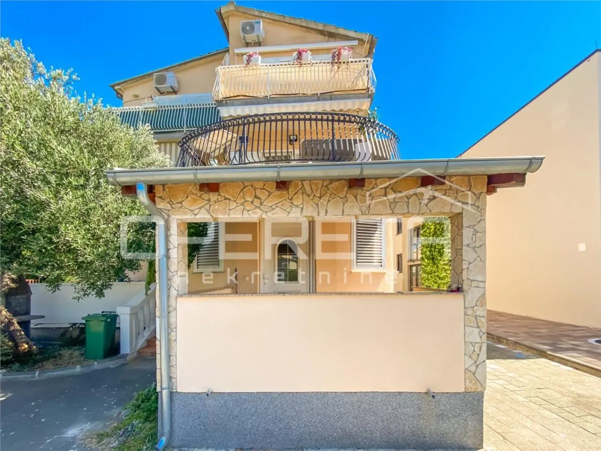 Apartamento en Planta Baja en Venta en Vodice, Croacia - foto 12