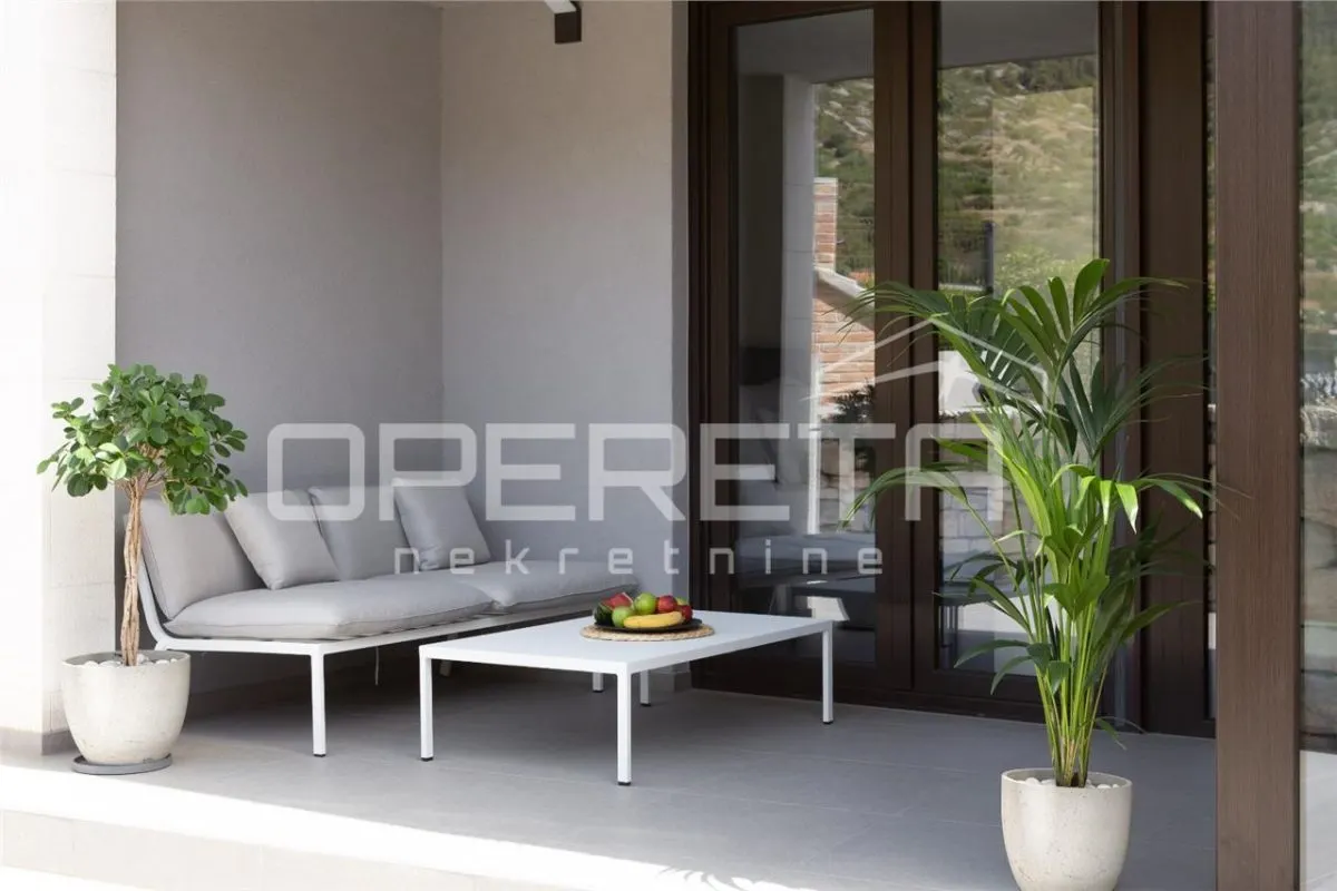 Apartamento de Lujo en Planta Baja en Venta en Komiza, Croacia - foto 1