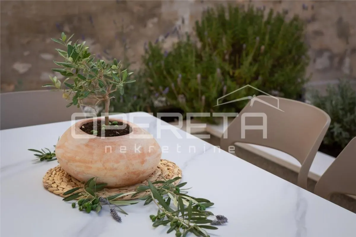Apartamento de Lujo en Planta Baja en Venta en Komiza, Croacia - foto 6