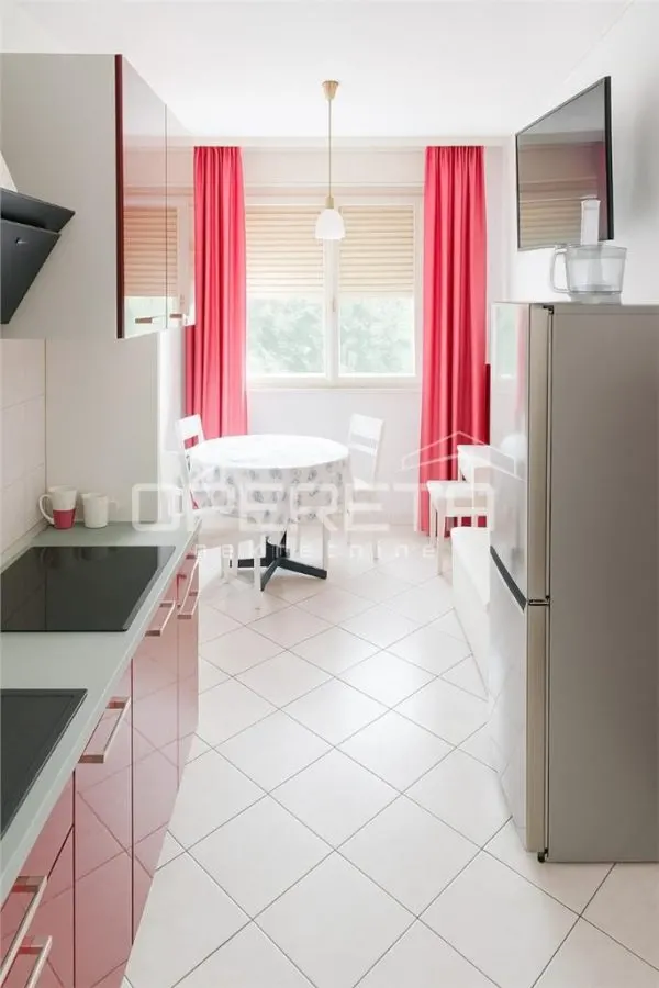 Appartement Spacieux à Vendre à Split, Bol - foto 2