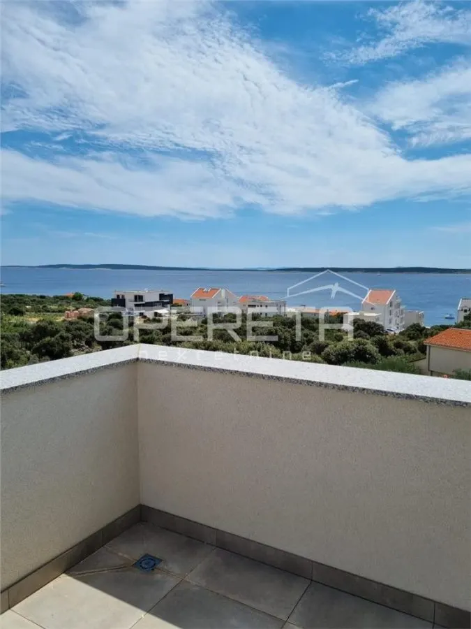 Apartamento de Cuatro Dormitorios en Venta en Pag, Croacia - foto 5