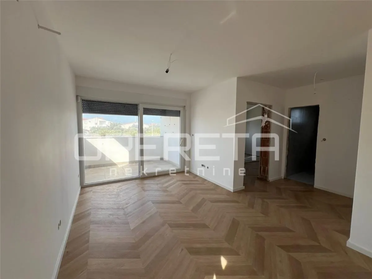 Apartamento de Cuatro Dormitorios en Venta en Pag, Croacia - foto 7