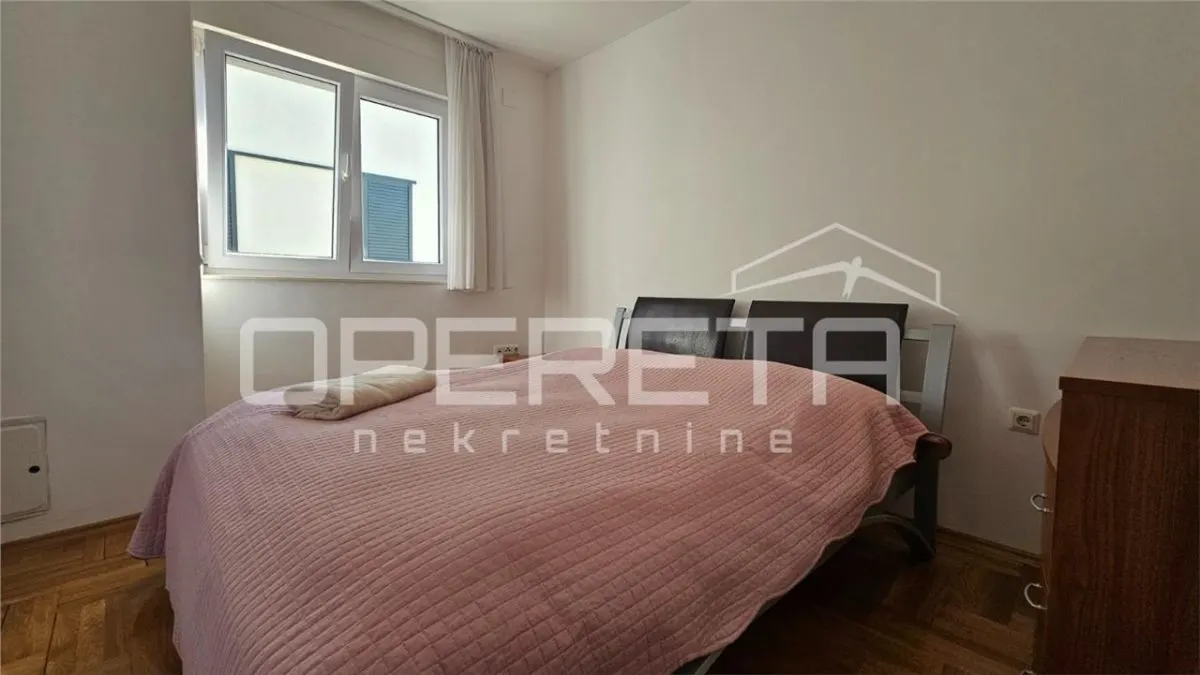 Apartamento de Cuatro Dormitorios en Venta en Zadar, Croacia - foto 11