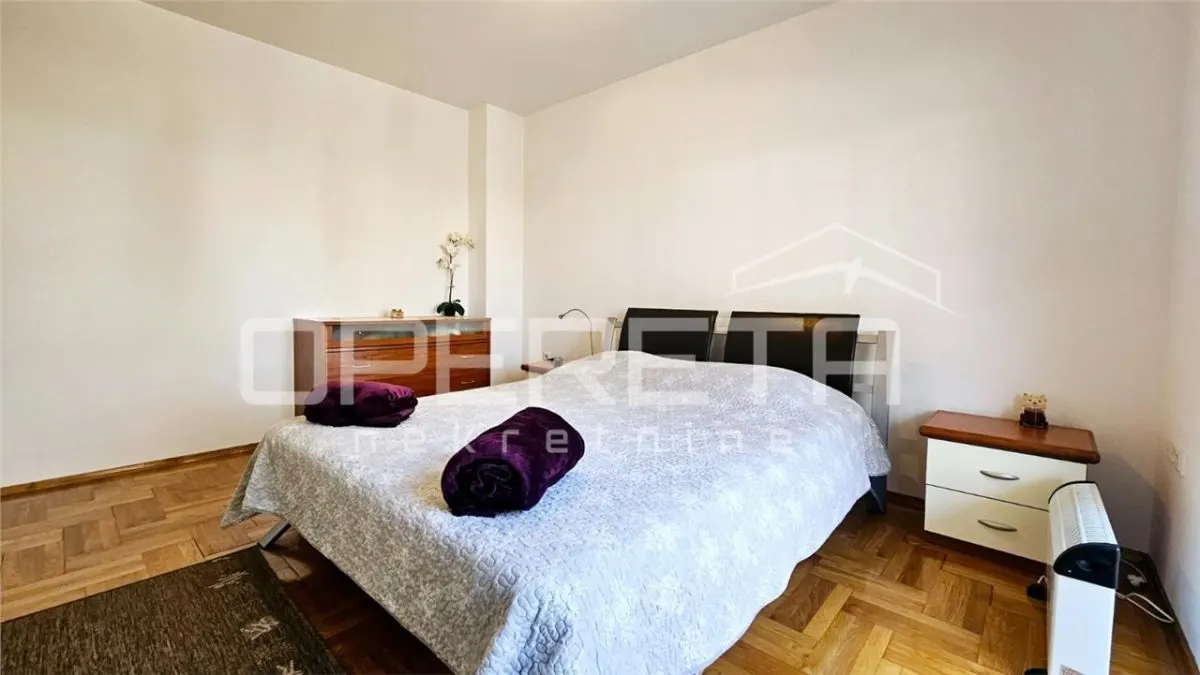 Apartamento de Cuatro Dormitorios en Venta en Zadar, Croacia - foto 7