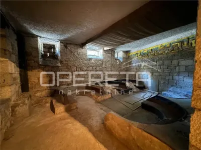 مساحة تجارية للبيع في بولا، كرواتيا – إمكانية التحويل - Pula