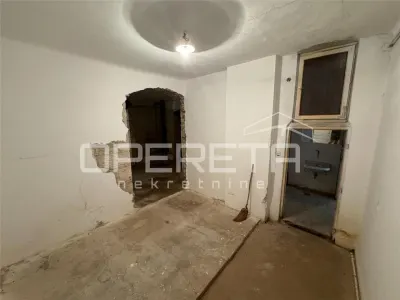Espacio Comercial en Venta en Pula, Croacia – Potencial de Conversión - foto 3