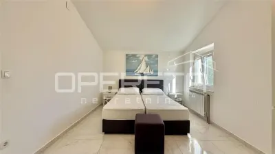 克罗地亚诺瓦利亚三卧室公寓出售 - foto 8