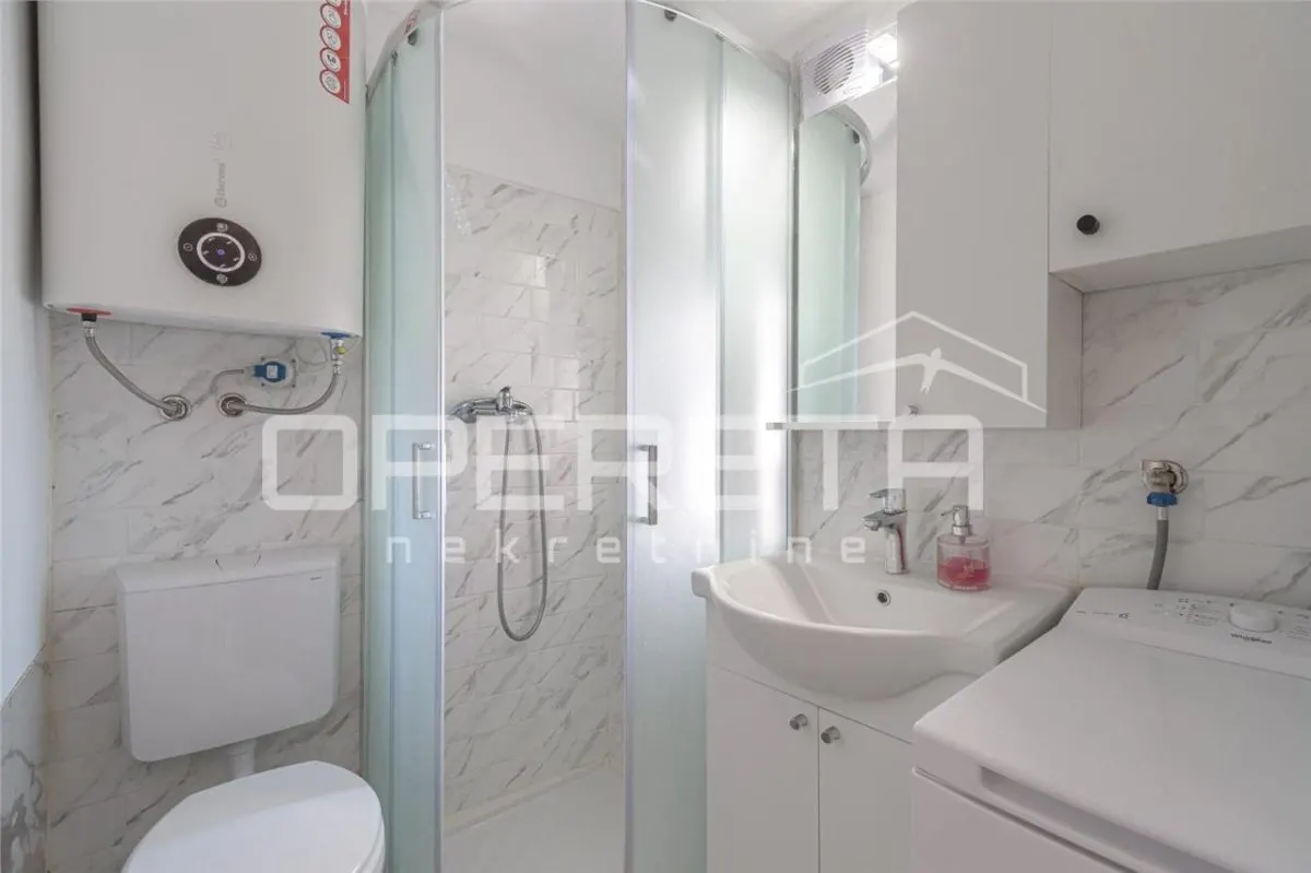 Apartamento de 1.5 Habitaciones en Venta en Rovinj, Croacia – Centro - foto 4