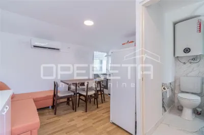 Apartamento de 1.5 Habitaciones en Venta en Rovinj, Croacia – Centro - foto 8