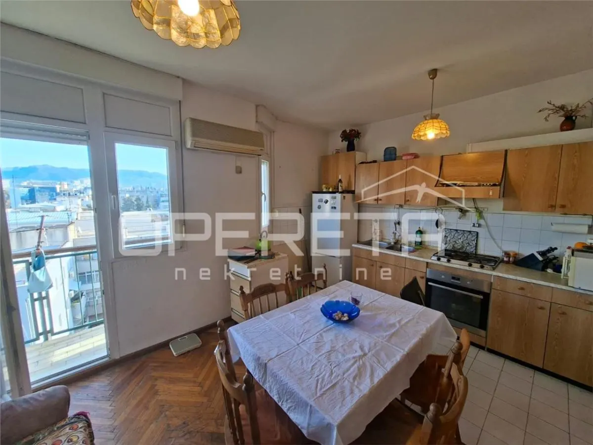 Ático en Venta en Split, Croacia – Vistas al Mar y la Ciudad - foto 2
