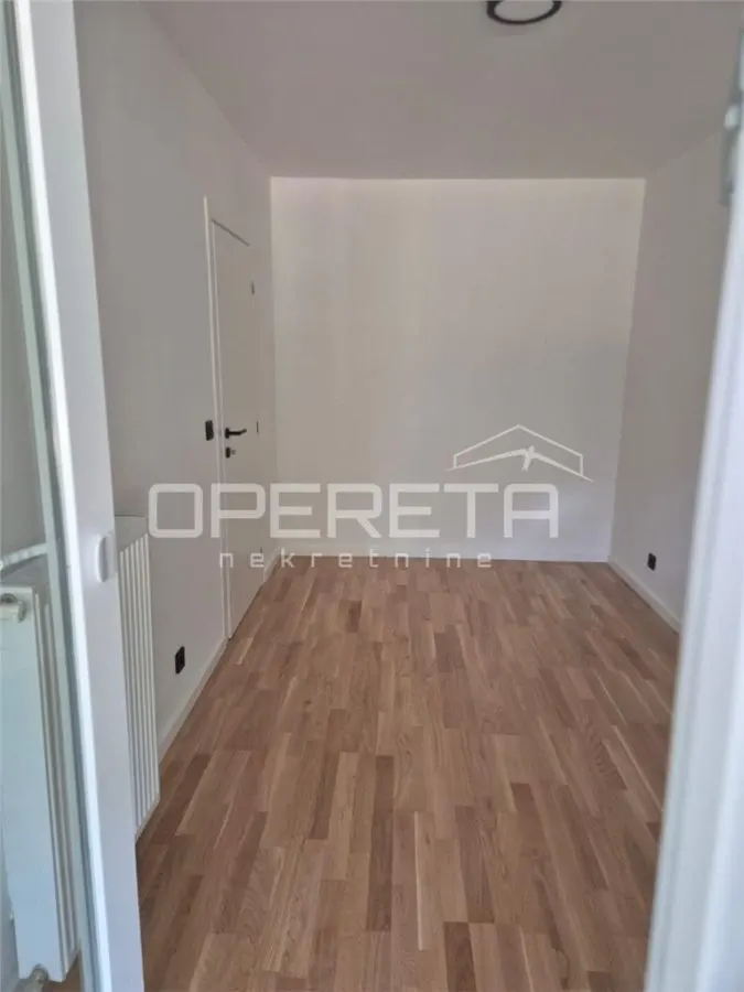 Apartamento de Dos Dormitorios en Venta en Utrine, Zagreb - foto 11