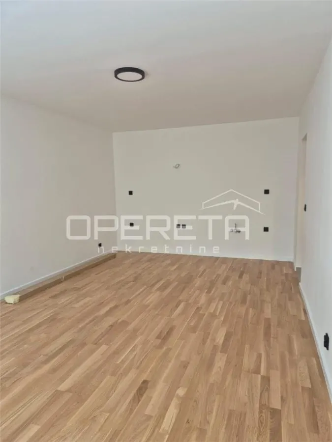 Apartamento de Dos Dormitorios en Venta en Utrine, Zagreb - foto 3