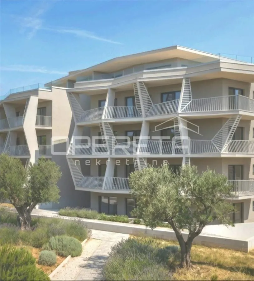 Apartamento de Dos Dormitorios en Venta en Split, Croacia - foto 1