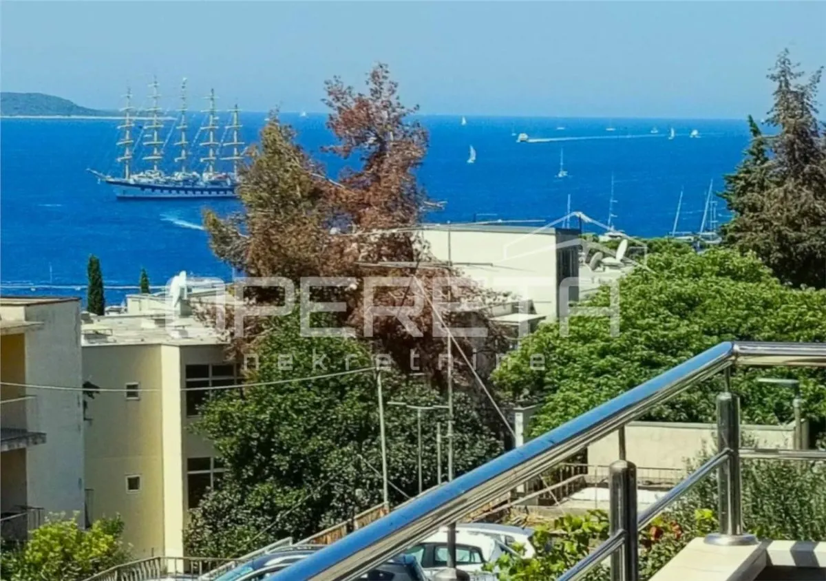 两套住宅单位，配停车位、花园及海景 – 克罗地亚哈瓦尔 - foto 1