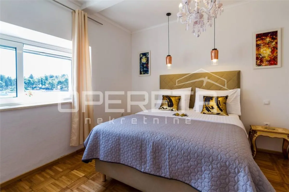 Dos Elegantes Apartamentos junto al Mar en Venta en Korcula, Croacia - foto 16