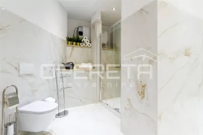 Dos Elegantes Apartamentos junto al Mar en Venta en Korcula, Croacia - foto 17