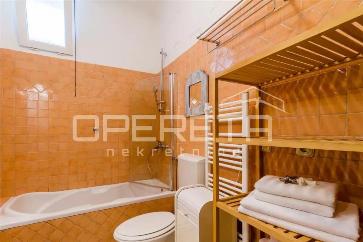 Dos Elegantes Apartamentos junto al Mar en Venta en Korcula, Croacia - foto 20