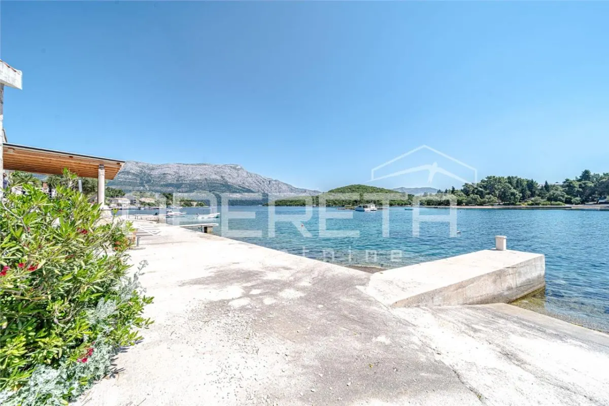 Dos Elegantes Apartamentos junto al Mar en Venta en Korcula, Croacia - foto 23