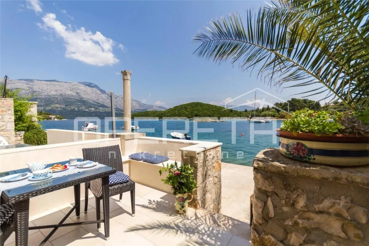 Dos Elegantes Apartamentos junto al Mar en Venta en Korcula, Croacia - foto 6