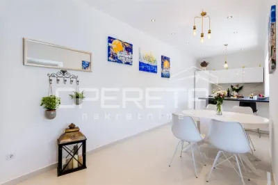 Dos Elegantes Apartamentos junto al Mar en Venta en Korcula, Croacia - foto 9