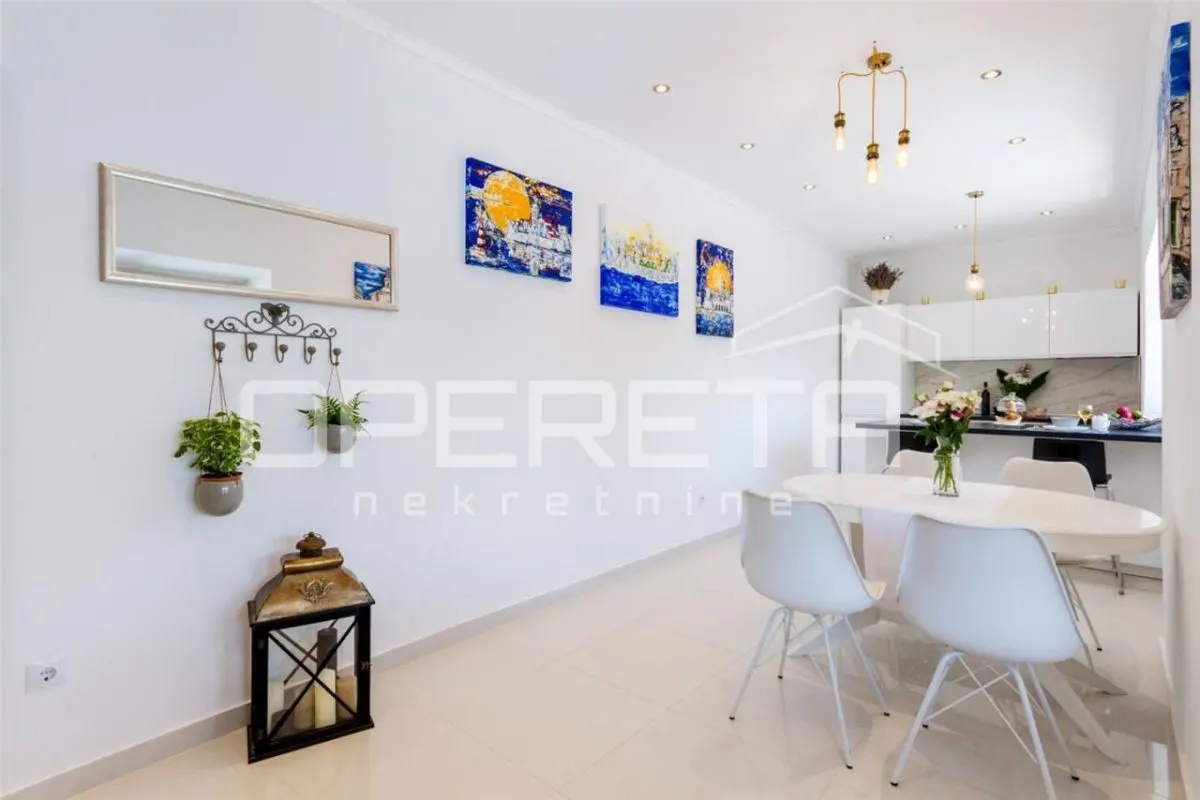 Dos Elegantes Apartamentos junto al Mar en Venta en Korcula, Croacia - foto 9
