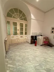 Apartamento en Venta en Varazdin, Croacia – Plaza Mayor Histórica - foto 2