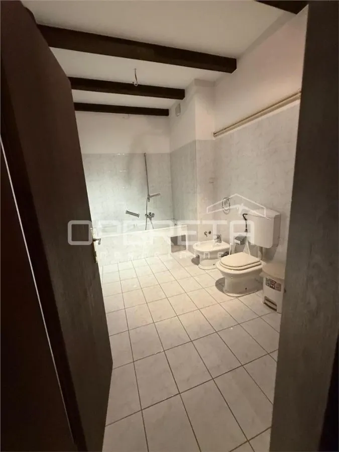 Apartamento en Venta en Varazdin, Croacia – Plaza Mayor Histórica - foto 11