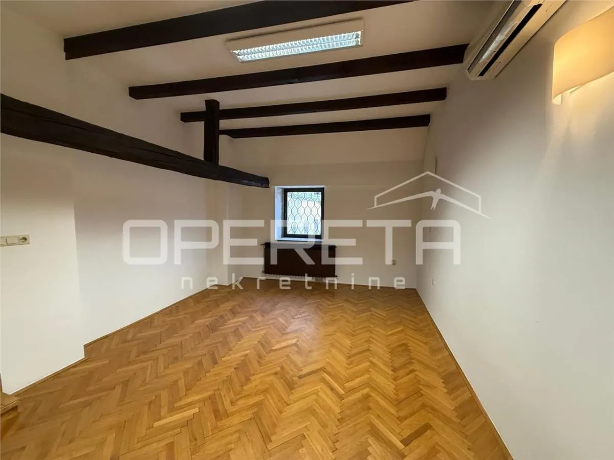 Apartamento en Venta en Varazdin, Croacia – Plaza Mayor Histórica - foto 12