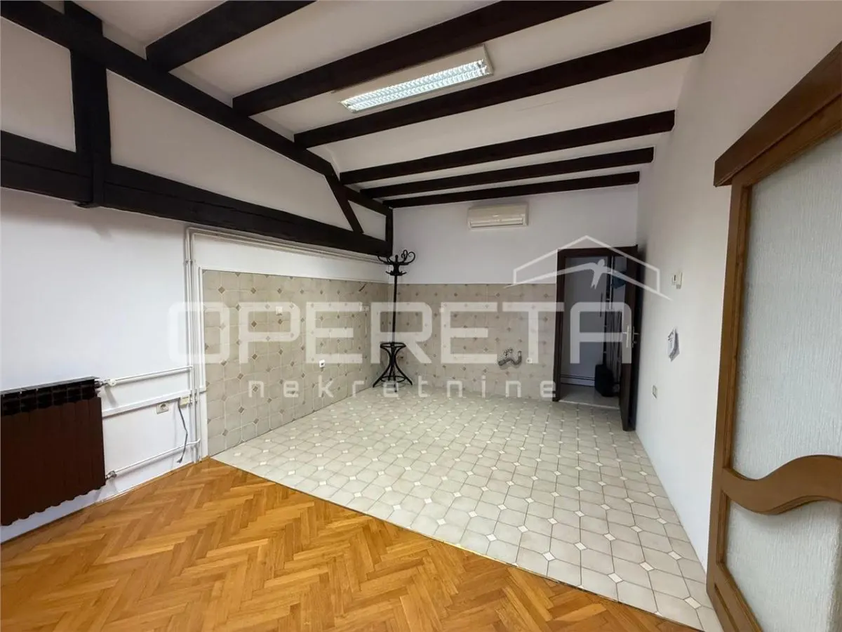 Apartamento en Venta en Varazdin, Croacia – Plaza Mayor Histórica - foto 16