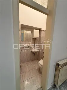 Apartamento en Venta en Varazdin, Croacia – Plaza Mayor Histórica - foto 4