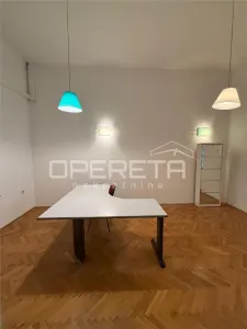 Apartamento en Venta en Varazdin, Croacia – Plaza Mayor Histórica - foto 5